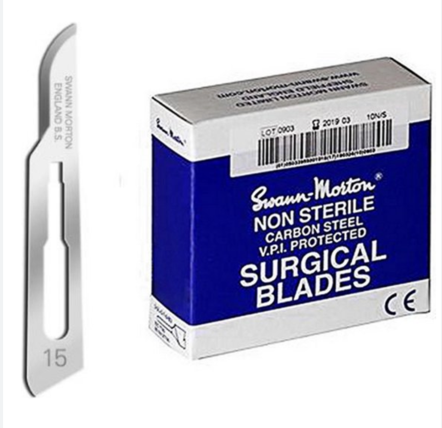 [0105] Lame No. 15 non sterile carbon steel Swann-Morton, 100 pcs