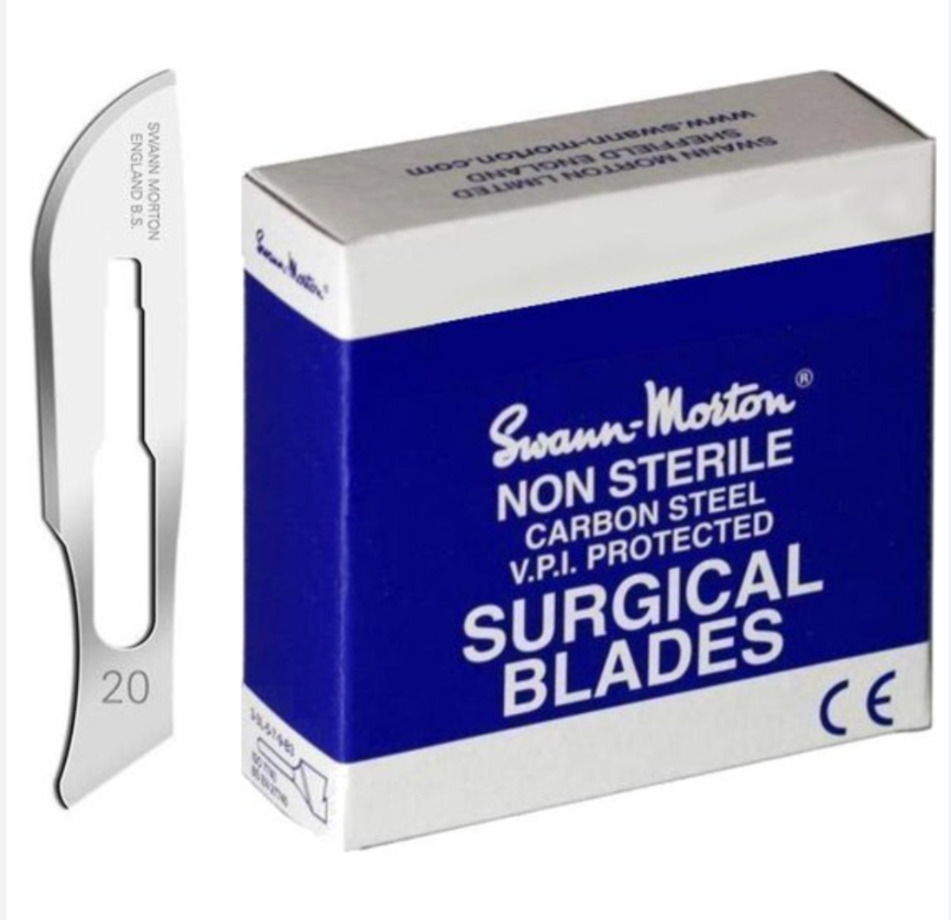 [0106] Lame No. 20 non sterile carbon steel Swann-Morton, 100 pcs